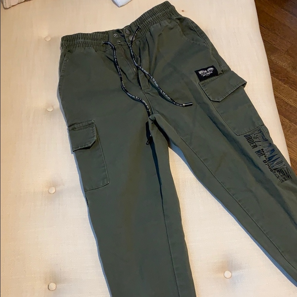 Super trendy cargo jogger type pants